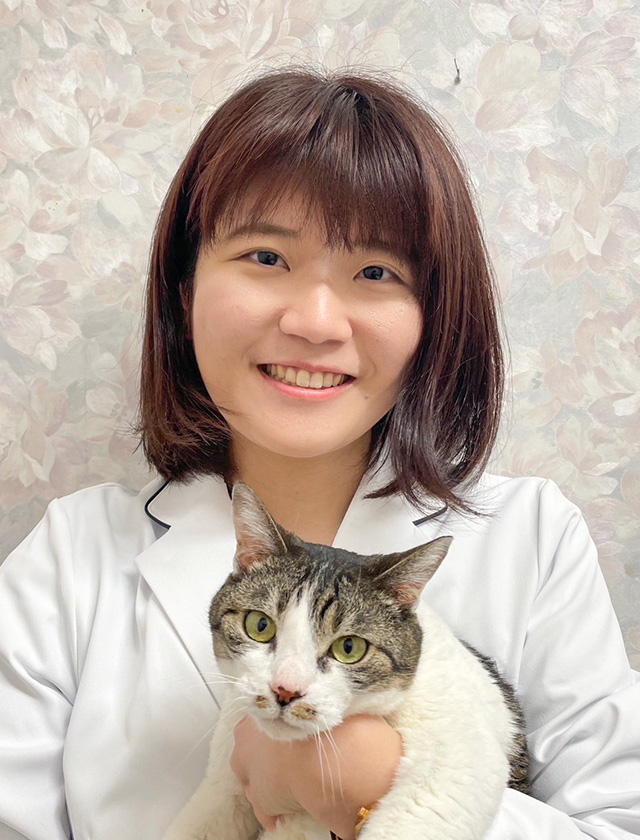 獣医師　岡本